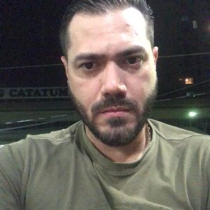 Meet your Posher, Emanuel